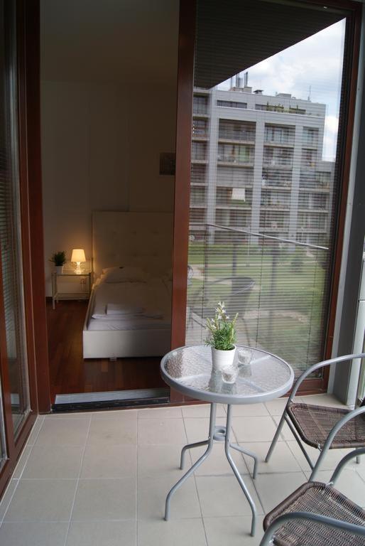 Triton Apartments Varsovie Extérieur photo